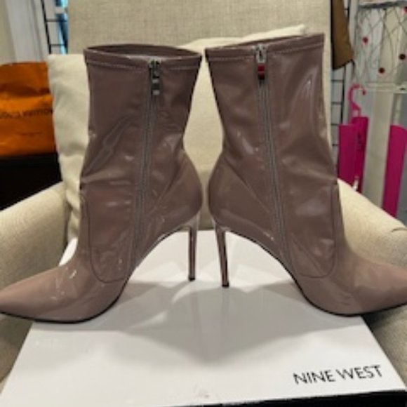 Used Pink Mauve Patent Nine West Women's Jody3 Ankle Bootie - Picture 8 of 16